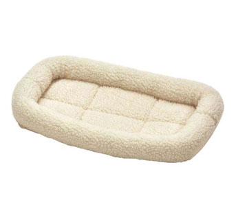 PET LODGE® FLEECE BED CREAM EXTRA SMALL 18-1/2 IN L X 14-1/2 IN W